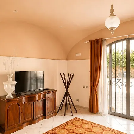 Interno Corte - A 5 Min Dalla Reggia Con Parking *